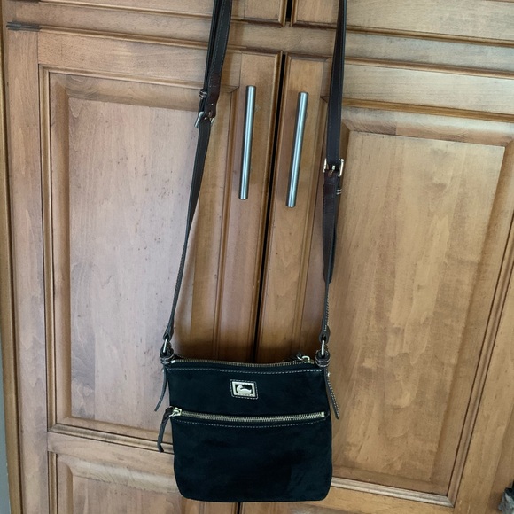 Dooney & Bourke purse - Picture 3 of 6